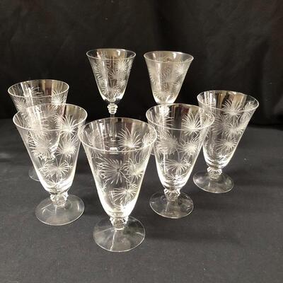 Lot 41 - Palm Frond Etched Glassware