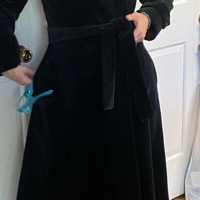 Vintage 60s Fairbrooke for SAKS Black Velvet [ Swing Coat