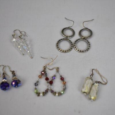 5 pairs of Costume Jewelry: Earrings