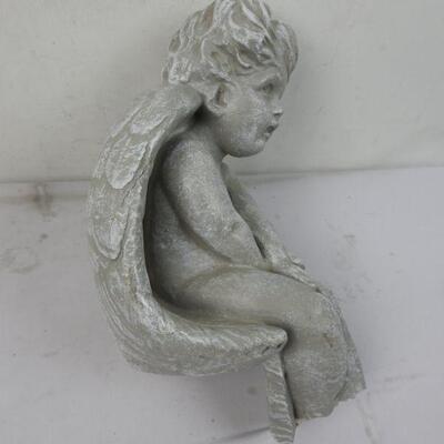Heavy (Concrete?) Garden Angel. Seated, Broken Feet, Could be repaired