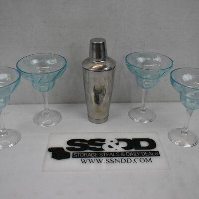 4 Plastic Glasses and Cocktail Shaker - Cracking in Glasses, Still hold liquid