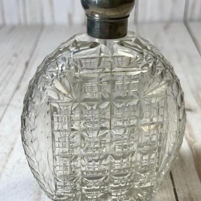 Lot 7 Antique Cased Cut Glass Flask, Silver-plate Top & Felt Box