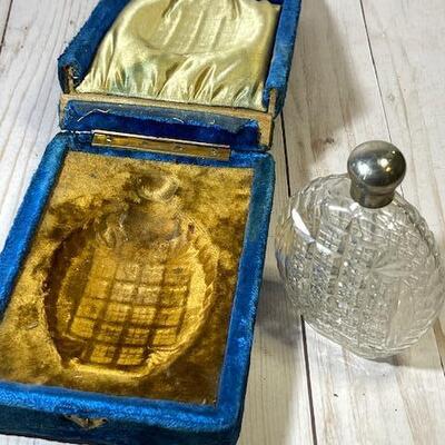Lot 7 Antique Cased Cut Glass Flask, Silver-plate Top & Felt Box