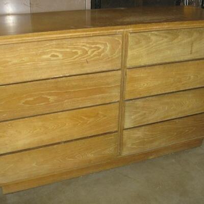 Lot 12 MCM Oak Dresser w/8 Drawers