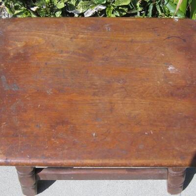 Lot 27 Vintage Monterey Style Stool Bench Maple