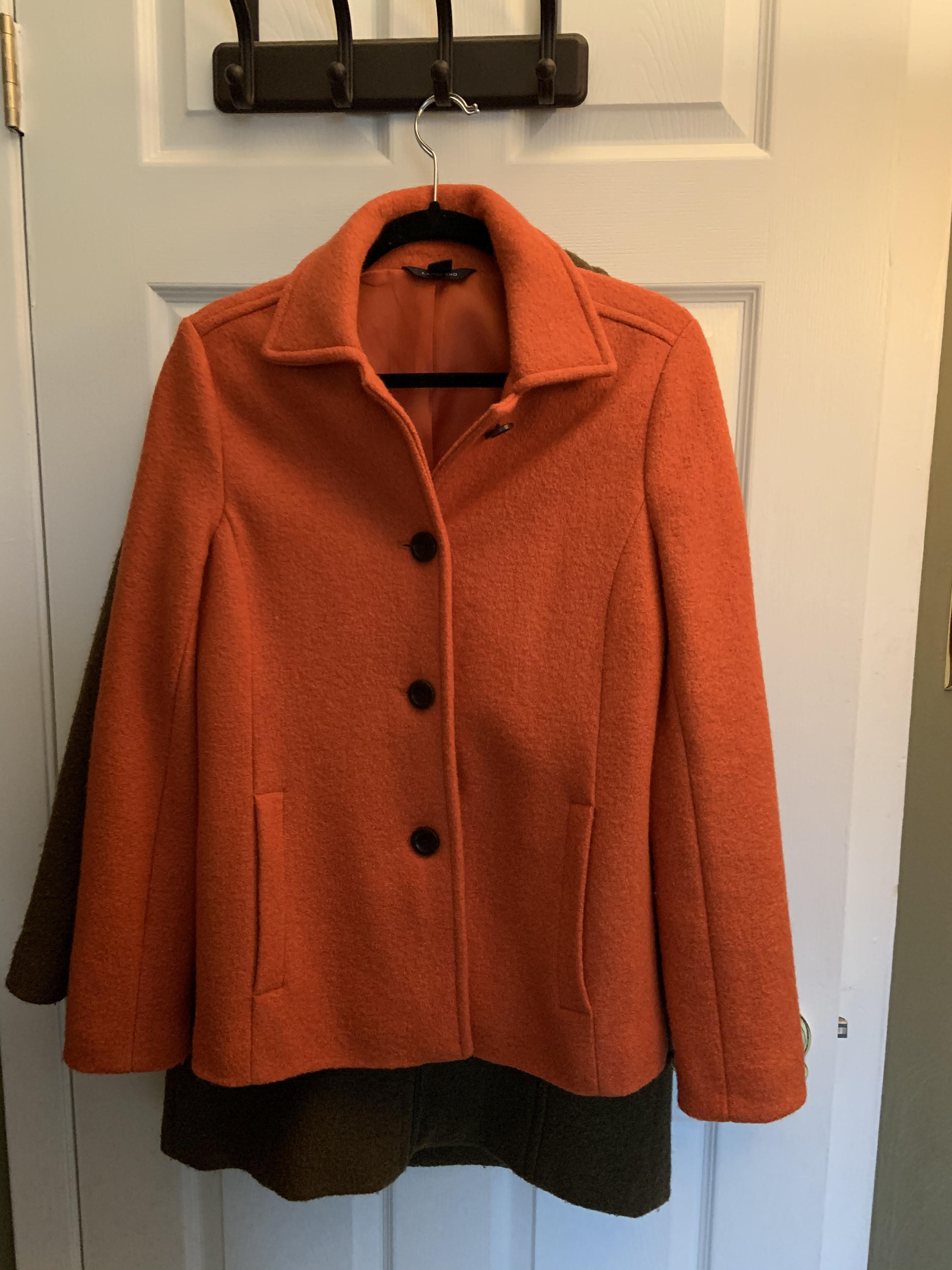 Lot 73 Womens Lands End size 6 Coats
