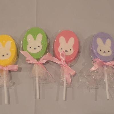 Lot 106: New Handsoap Lollipops 