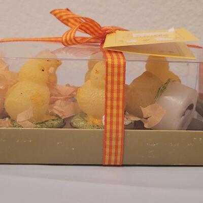 Lot 111: New Tealight Bunny and Chicks Candles and Mini Ceramic Baskets