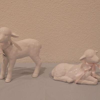 Lot 117: (2) New Lambs