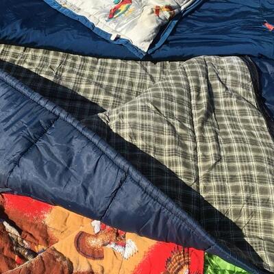 Mixed lot of 4 camping sleeping bags for teenager or adult