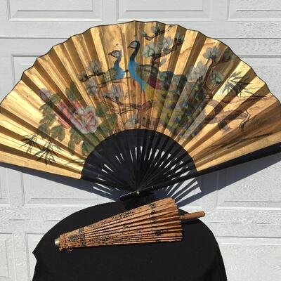 Asian wall decoration light with umbrella and hand painted fan