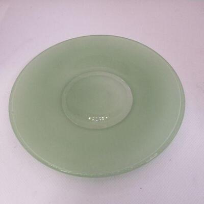 Lot 29 - (8) Green Sherberts and Plates