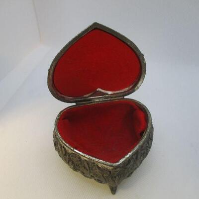 Lot 51 - Heart Shaped Jewelry Casket