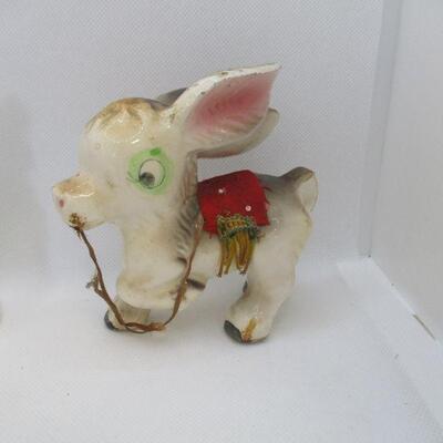 Lot 57 - Animal Figurine Collectibles