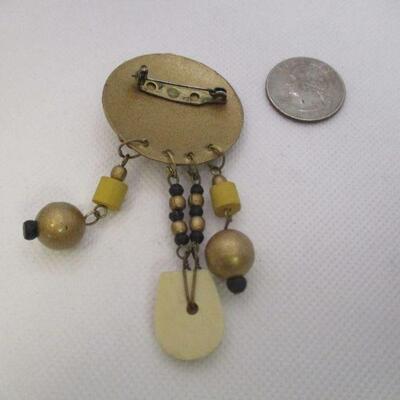 Lot 73 - Vintage Costume Jewelry