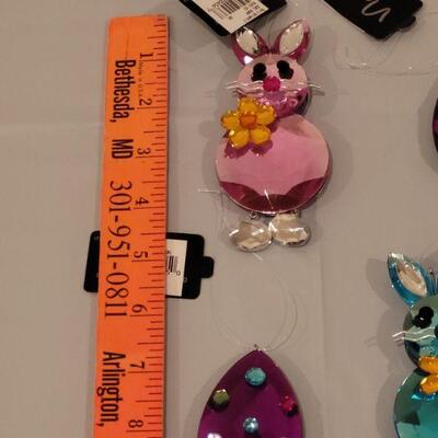 Lot 142: New Hallmark Jeweled Easter Ornaments 