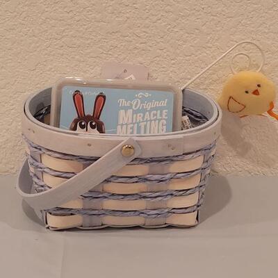 Lot 144: Melting Bunny & Small Basket 