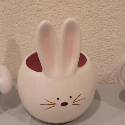 Lot 149: New Bunny Container, Bunny Bowl, Coffee Mug and Bunny with Gift Bag