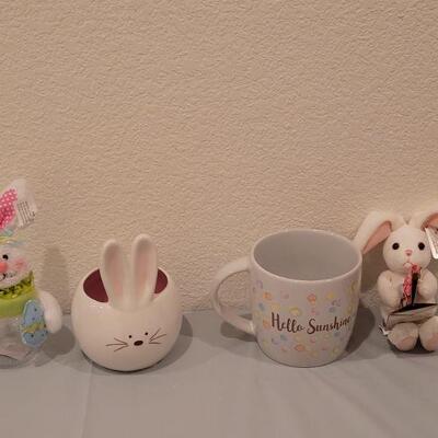 Lot 149: New Bunny Container, Bunny Bowl, Coffee Mug and Bunny with Gift Bag