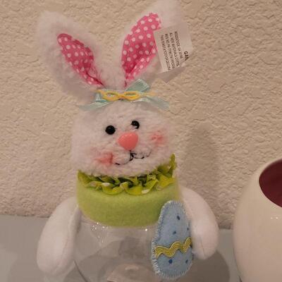 Lot 149: New Bunny Container, Bunny Bowl, Coffee Mug and Bunny with Gift Bag