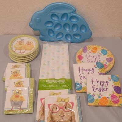 Lot 150: New Tablecloth, Plates, Napkins and Plastic Egg Plate