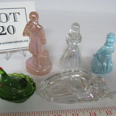 Lot of 5 Boyd Glass Pieces, Covered Hen Salt, Hand Card Tray, 3 Figures