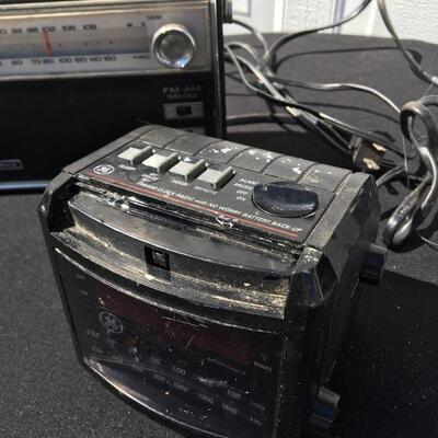 3pc vintage radio a lot