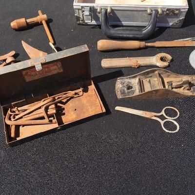 Mixed tool set and toolbox contents woodworker