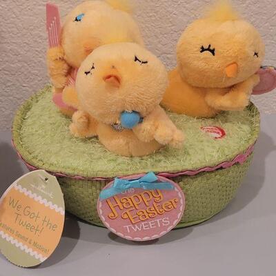 Lot 153: New Hallmark Animated Singing Chicks and Bunny 