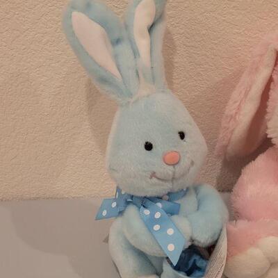Lot 173: New Animated Easter Bunnies and Lamb