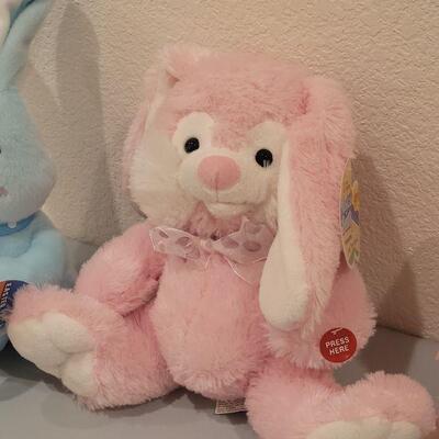 Lot 173: New Animated Easter Bunnies and Lamb