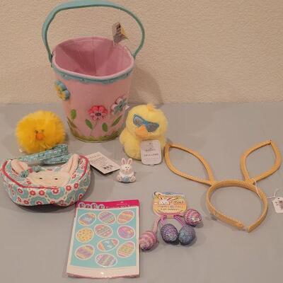 Lot 178: New Felt Easter Basket, Bunny Ears Headband,  Zip a long Duck, Lamb Purse Easter Egg Ponytail Holders, Stickers, Lip Gloss and...