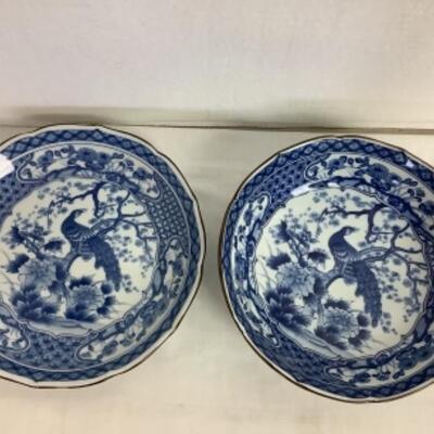 2112 Pair of Blue and White Oriental Bowls