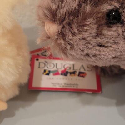 Lot 185: New Douglas Small (2) Chicks and a Bunny