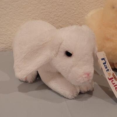Lot 186: New Nate & Jules Lamb & Bunny and a Douglas Chick (small Plushies)