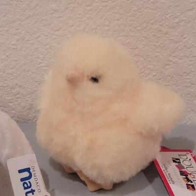 Lot 186: New Nate & Jules Lamb & Bunny and a Douglas Chick (small Plushies)