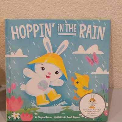 Lot 194: New Hallmark Animated Hoppy Day Bunny and Interactive Book