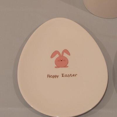 Lot 195: New Hallmark Easter Coffee Mugs and Plates