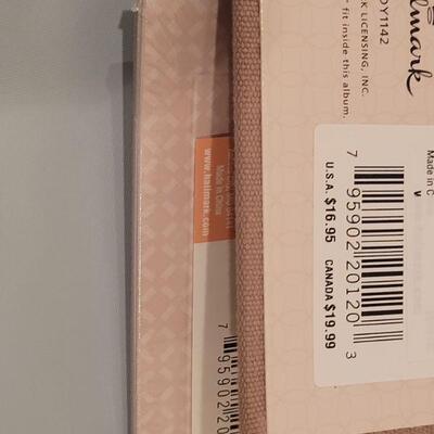 Lot 200: New Hallmark CD/DVD Storage Books