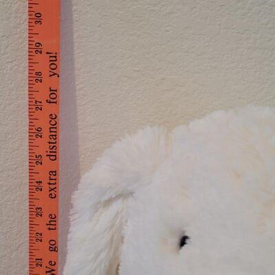 Lot 205: New Hallmark Extra Large Super Soft Henry O'Hare Bunny