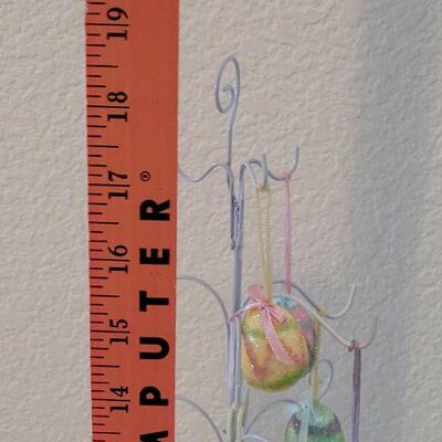 Lot 209: New Easter Tree