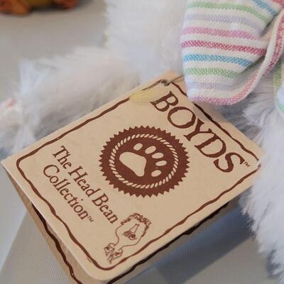 Lot 212: New Boyd's Bears Bunny in a Bag and Eggbert McNibble Box