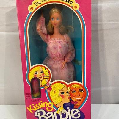Mattel 1978 KISSING BARBIE Doll NEW In BOX YD#27-0002 | EstateSales.org