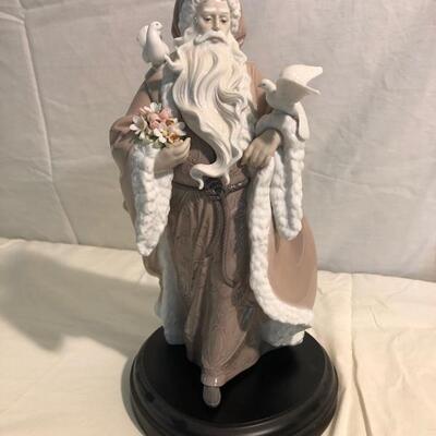 Lladro Santa with Doves