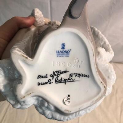 Lladro Santa with Doves
