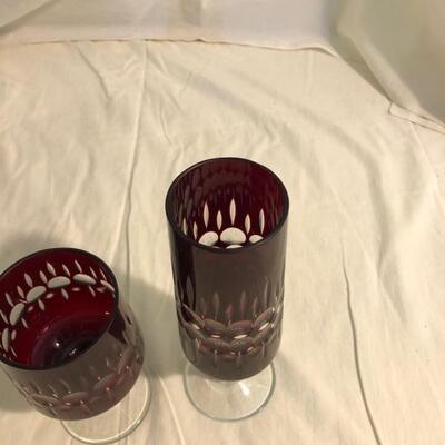Vintage Red decoratively etches wine and champagne stemware