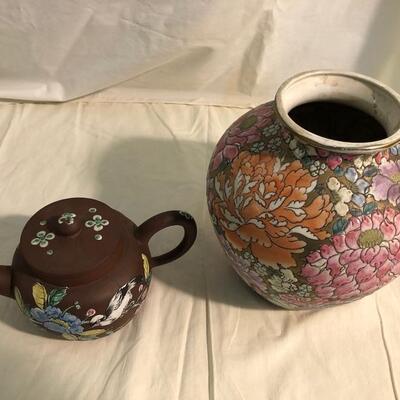 Chinese teapot and ginger jar