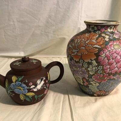 Chinese teapot and ginger jar