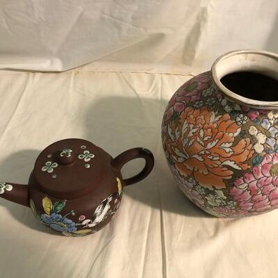 Chinese teapot and ginger jar