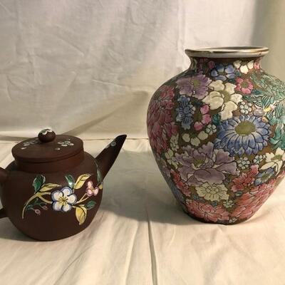 Chinese teapot and ginger jar